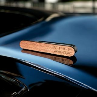 🎄✨ Najdi svůj vibe v předvánočním shonu! ✨🚗 Představ si: všude kolem vánoční ruch, seznam dárků nekonečný, na cestách...